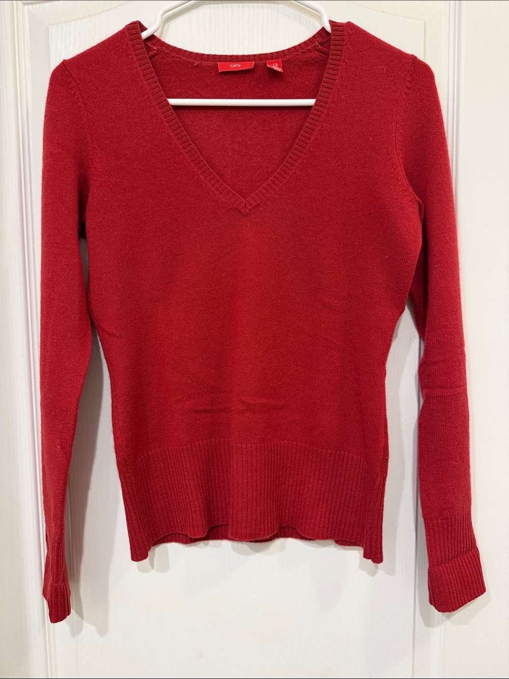 CeCe 100% Cashmere Red V-Neck Sweater Women’s XS Long Sleeve